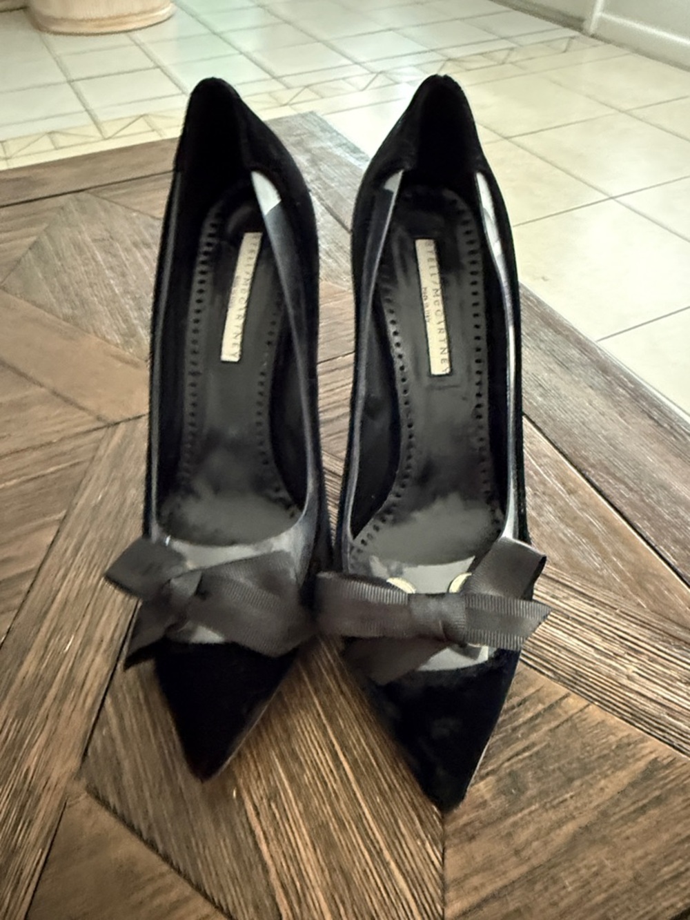 Stella McCartney Black Velvet Bow Pumps 4” Heels EU 38.5 / US 8 Designer